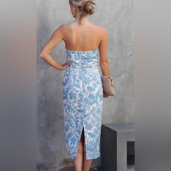 🎄SALE Vici Windsor Floral Shimmer Strapless Midi Dress Blue XS - Picture 2 of 12